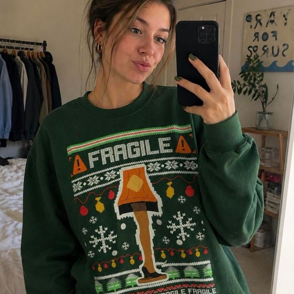 A Christmas Story FRAGILE Leg Lamp Holiday Sweatshirt - size M